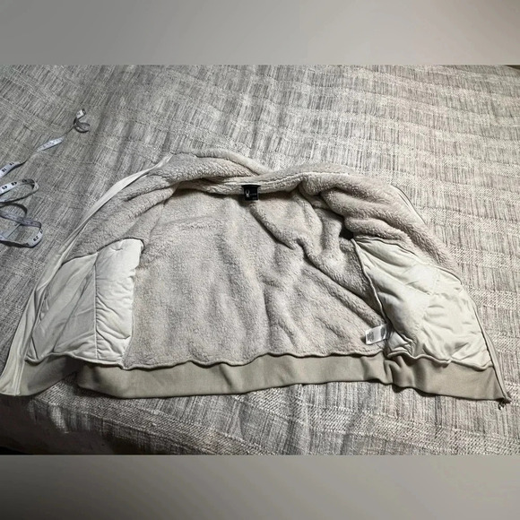 Spyder Women's Moonbeam Long Sleeve Full-Zip Bailey Sherpa Jacket - Picture 9 of 10